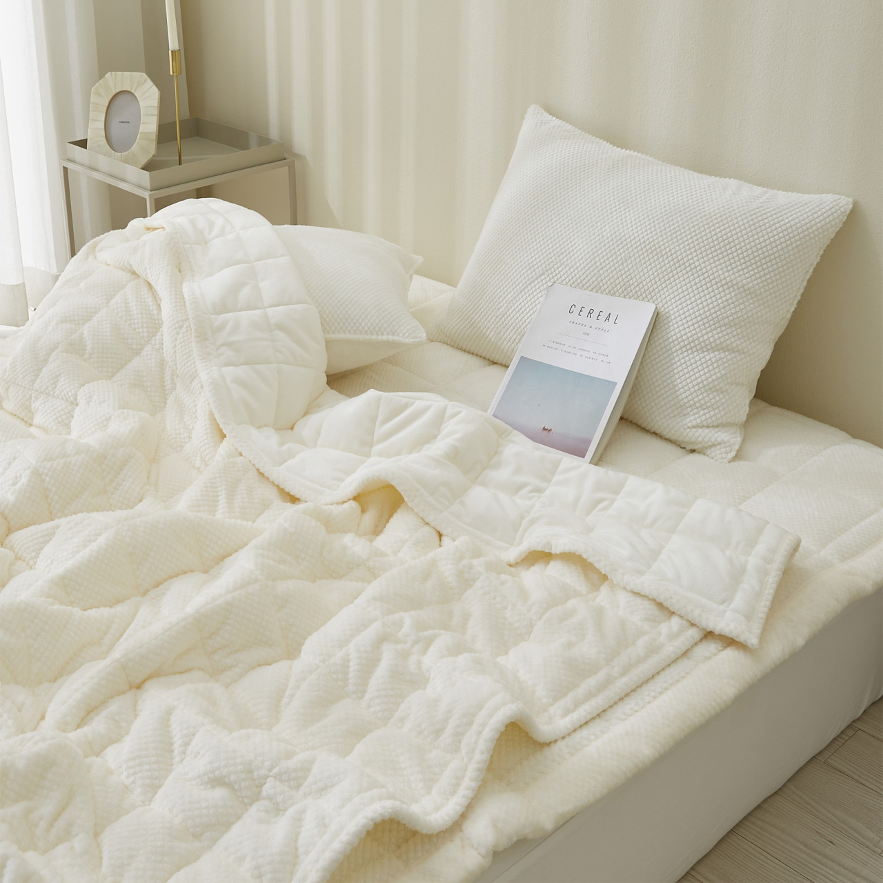 포근하고 가벼운 극세사 이불로 겨울을 따뜻하게 보내보세요