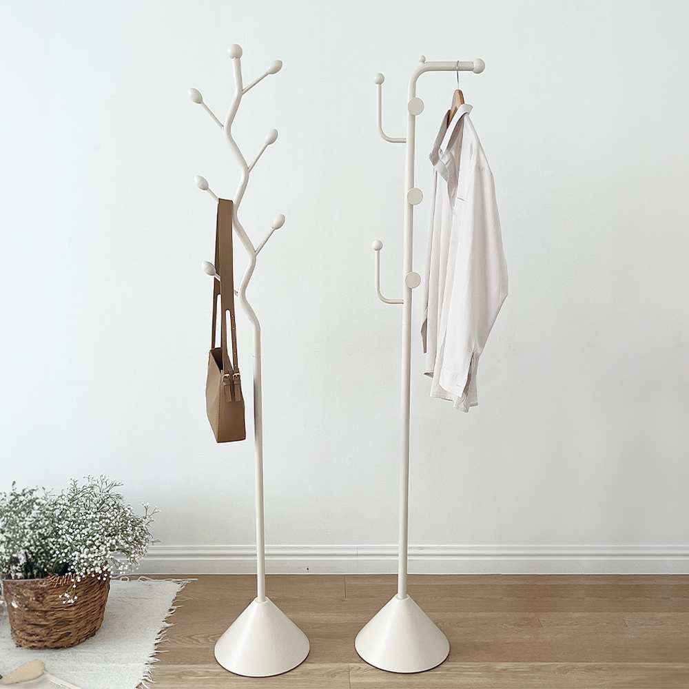 튼튼하고 실용적인 가지형 철제 옷걸이, 집안 정리의 필수템!