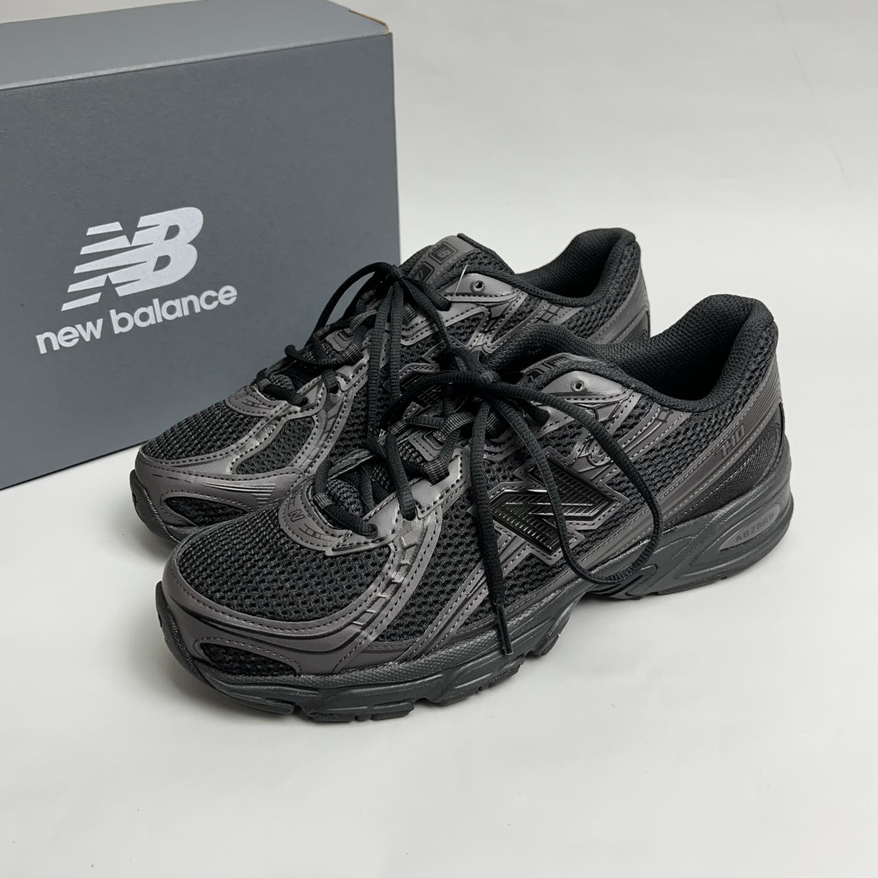 편하게 신고 싶은 뉴발란스 740 운동화, 색상별로 어떤 게 좋을까?