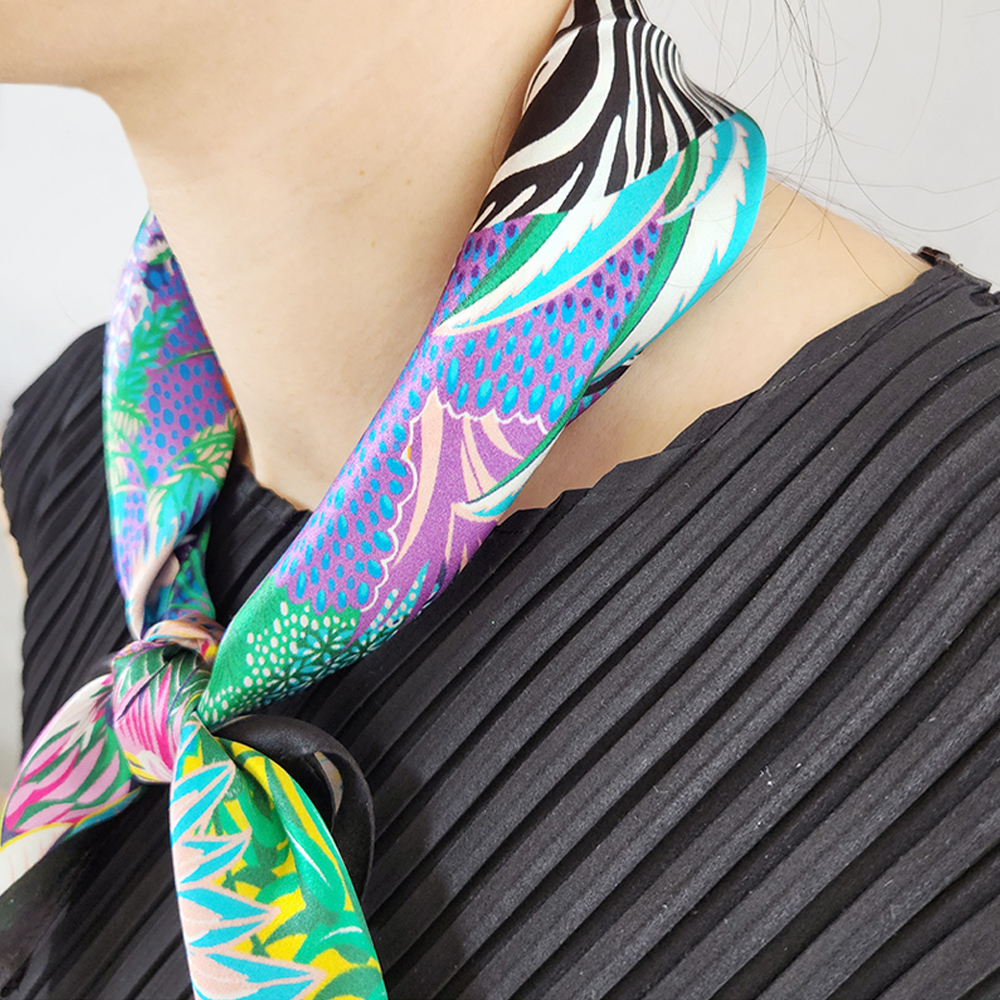 봄과 가을에 딱 어울리는 여성용 실크 사각 스카프 추천