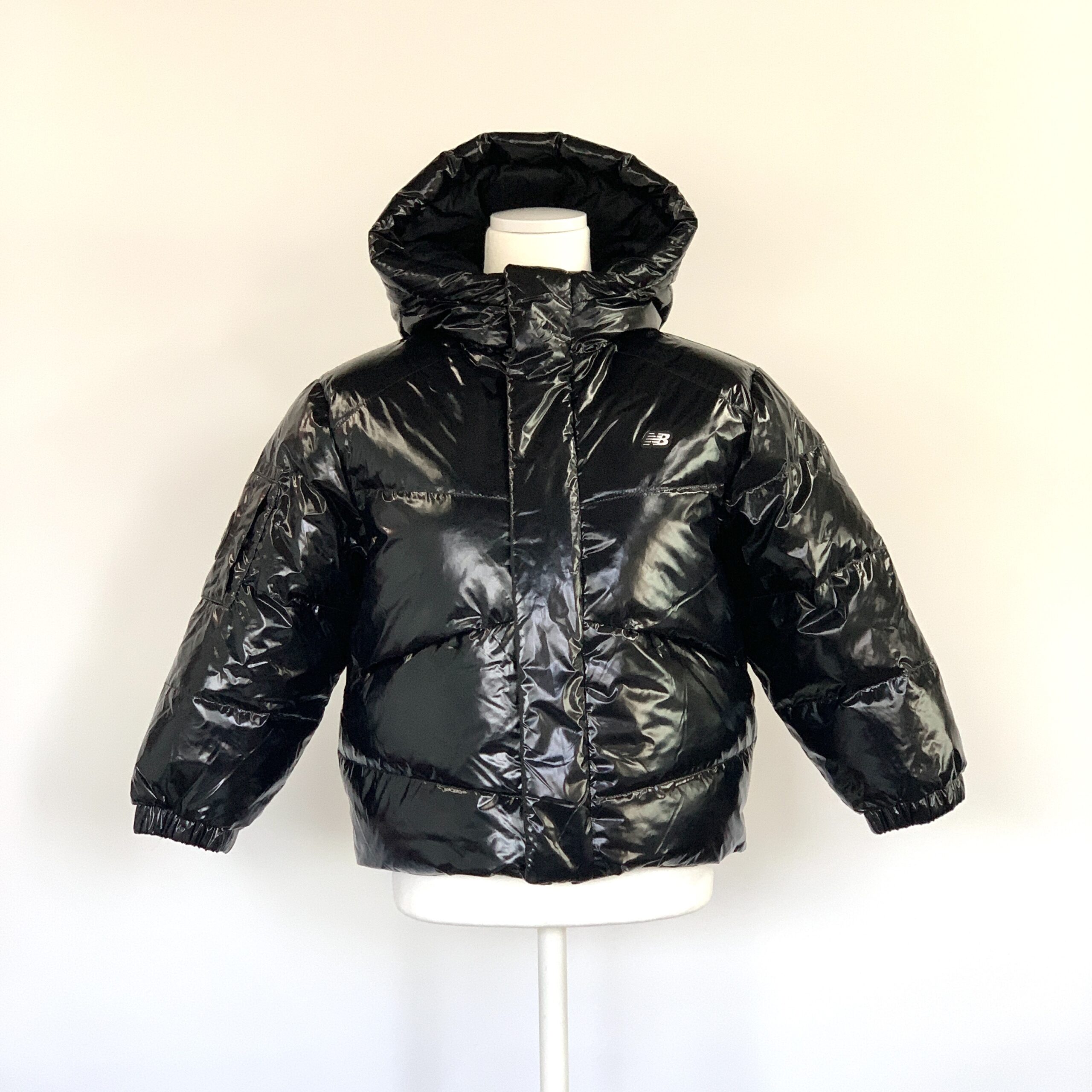 아이들을 위한 따뜻하고 실용적인 겨울 아우터, 뉴발란스 키즈 리버서블 덕다운 자켓 추천!