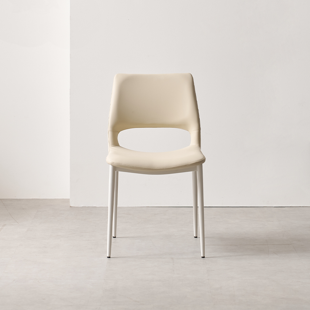 편안하게 앉을 수 있는 식탁 의자, 실리콘 가죽 등받이로 더 편안하게