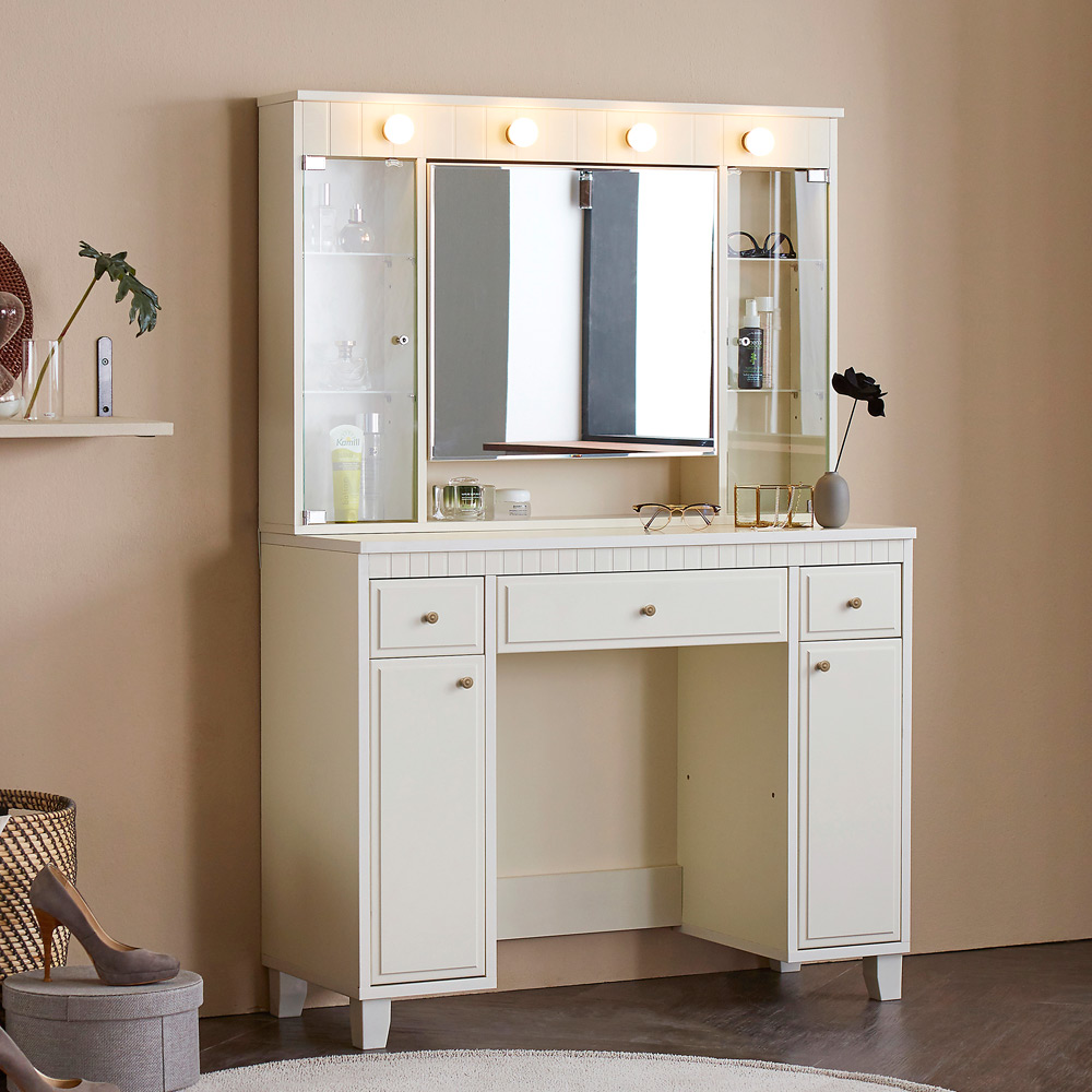 집에서도 쉽게 꾸밀 수 있는 미카엘 LED 조명 화장대 추천