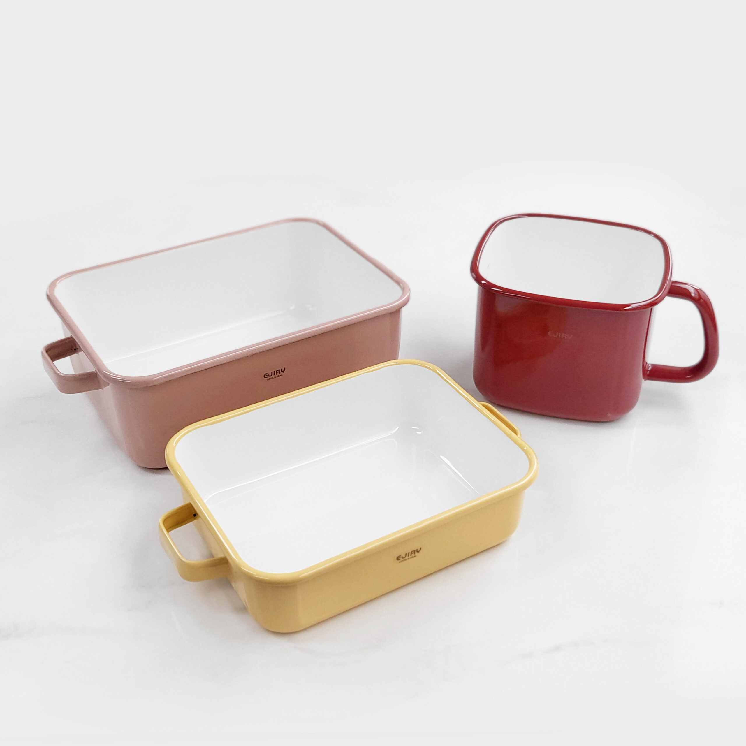 가정에서 쉽게 사용하는 인덕션용 법랑 냄비와 밀폐용기 세트 추천