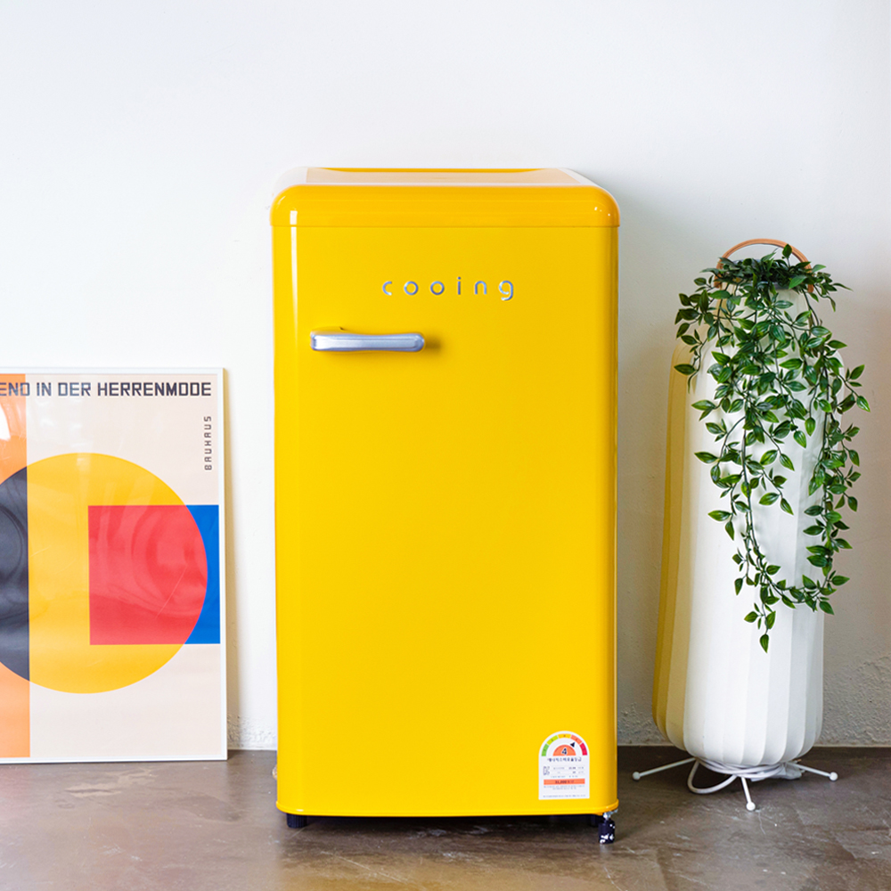 작고 귀여운 레트로 냉장고, 집이나 사무실 어디든 딱 좋아요!