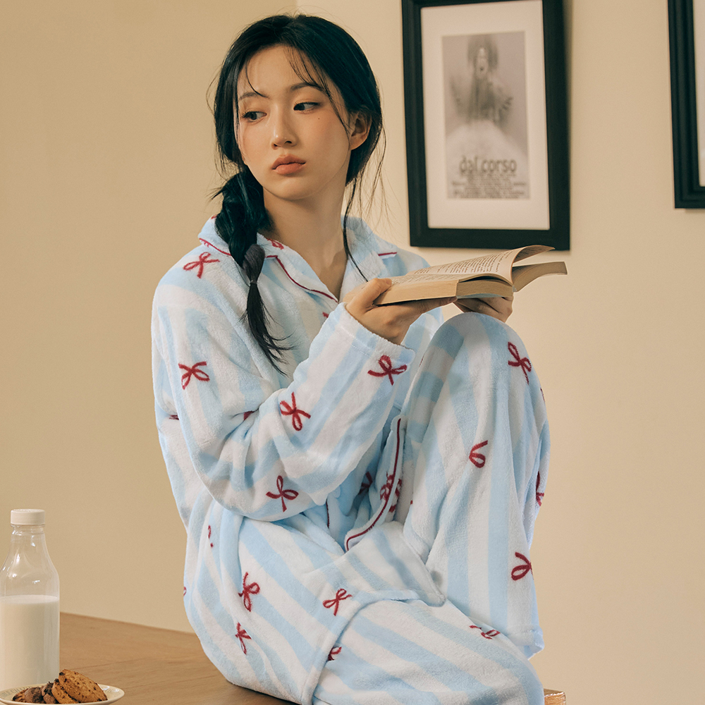 편안한 밤을 위한 귀여운 커플 잠옷 세트, 집에서도 스타일리시하게!