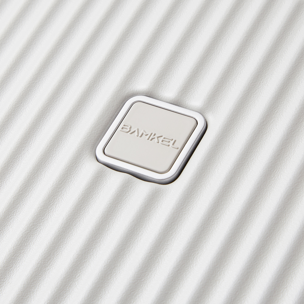 여행이 즐거워지는 캐리어, 밤켈 70cm로 가볍고 편하게 떠나보세요!