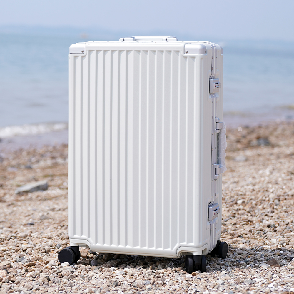 여행 가방 하나로 걱정 끝! 실용적이고 멋진 대형 캐리어 추천