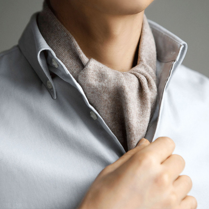 남성 여성 모두 스타일 살리는 캐시미어 목도리, 어떤 옷에도 잘 어울려요!