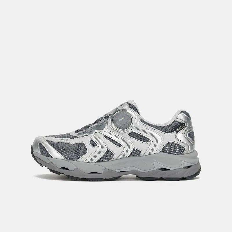 가볍고 편안한 트레킹화, 산행과 일상 모두 OK!