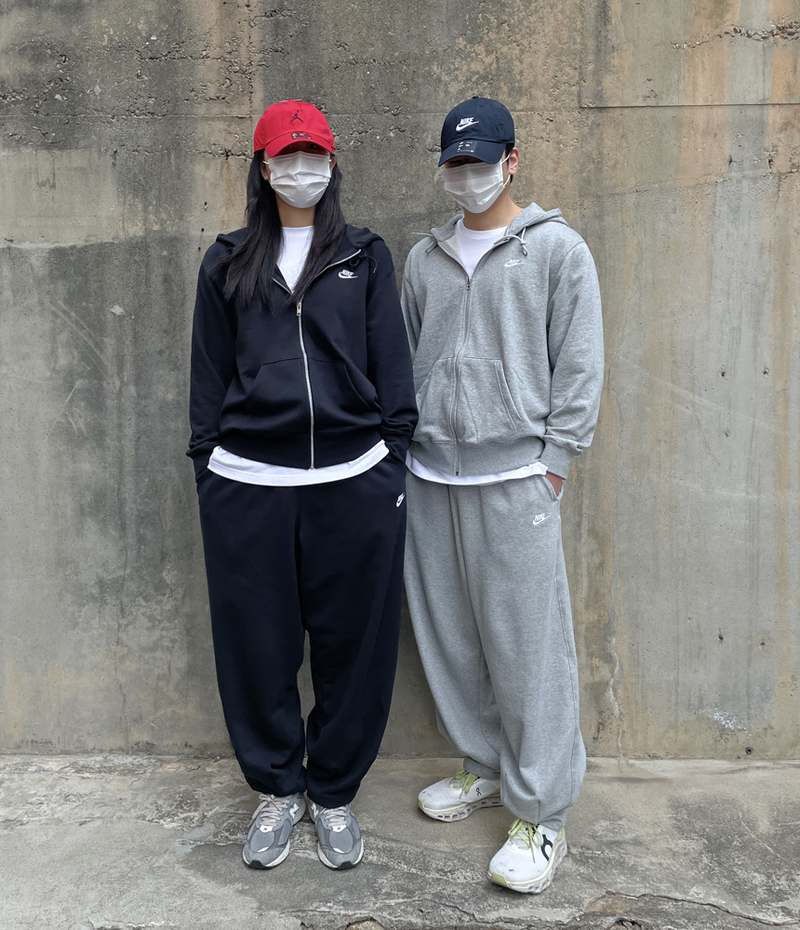 편하게 입기 좋은 나이키 후드 집업과 티셔츠 추천
