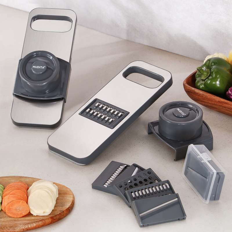 가정이나 주방에서 유용하게 쓰이는 만능 채칼 세트 추천