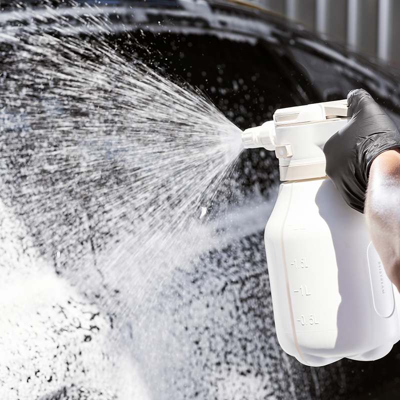 쉽고 빠르게 세차와 농약 살포를 도와주는 전동 분무기 추천!