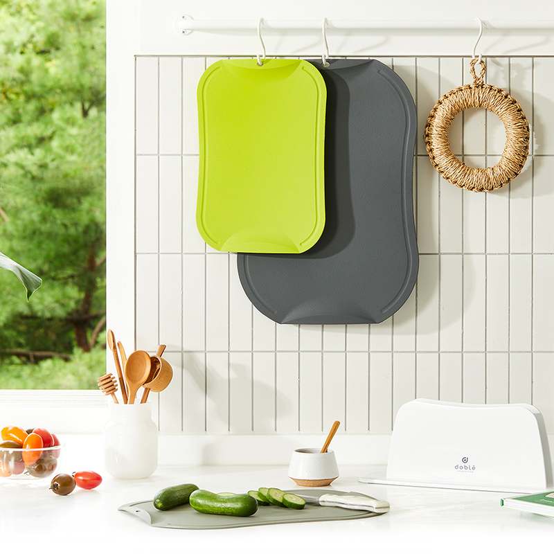 가볍고 위생적인 이유식 도마, 캠핑이나 주방에서 딱 좋아요!