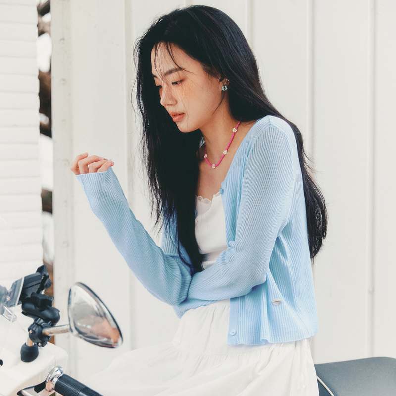 편하게 입기 좋은 긴팔 가디건, 오늘 한번 입어보세요!