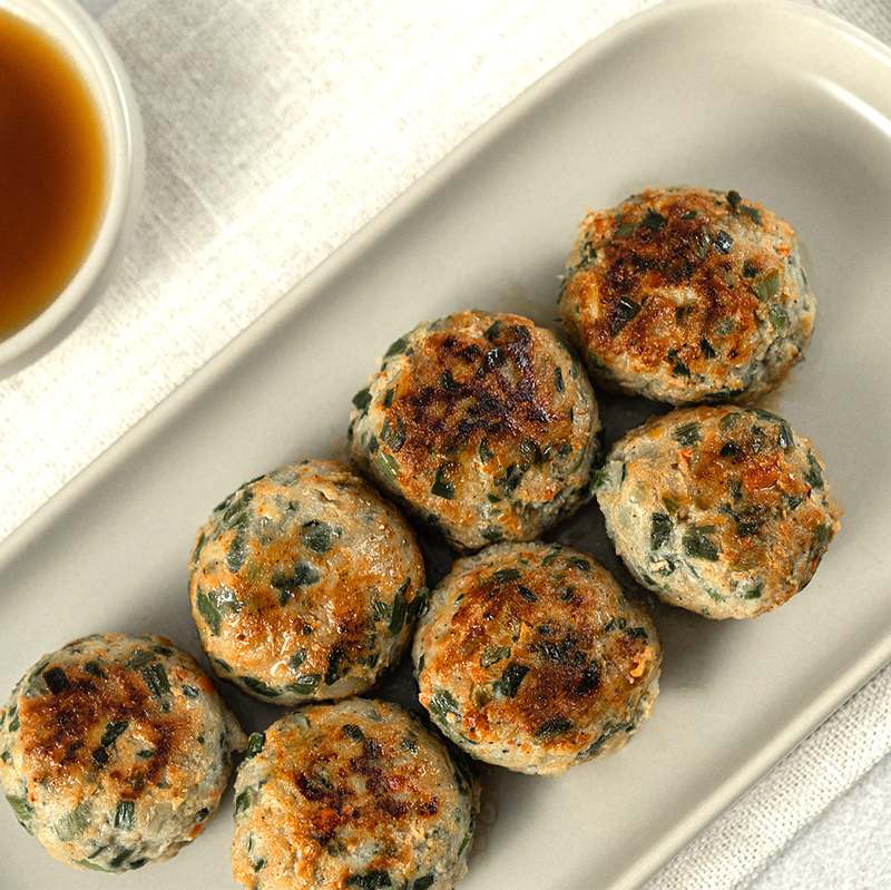 밀가루 없이 건강하게 즐기는 이베리코 굴림만두, 400g으로 맛보세요!