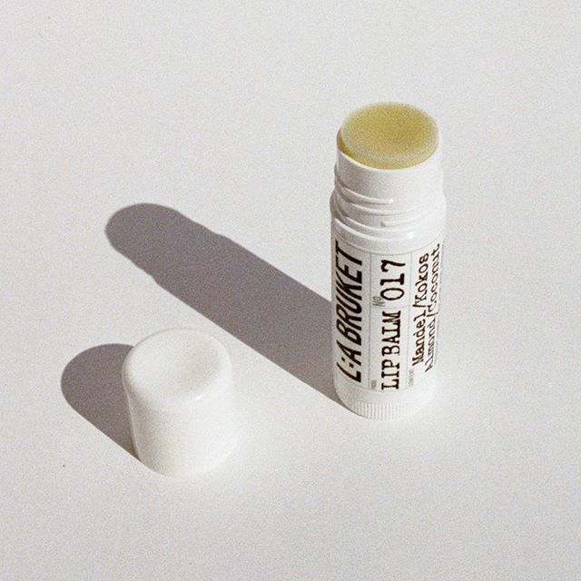 일상 속에서 피부를 지키는 립 밤, 듀오 세트로 더 편하게!