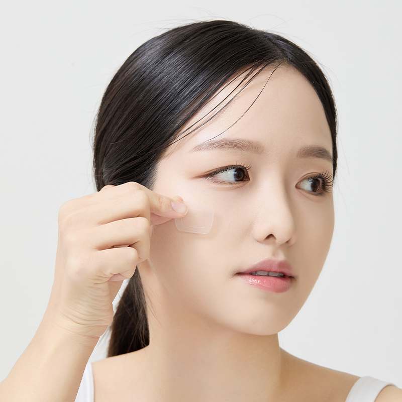 피부 고민 해결! 다크스팟과 잡티를 부드럽게 케어하는 네모 패치 추천