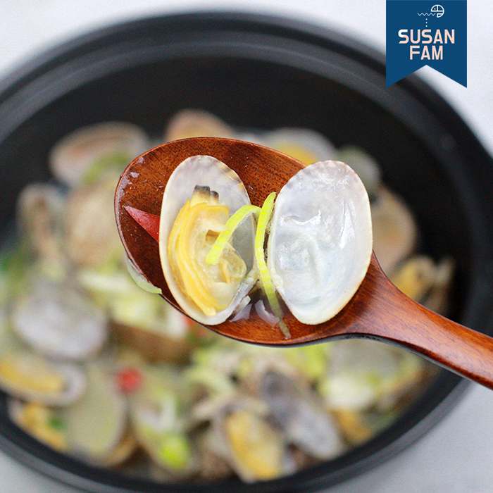 집에서 간편하게 즐기는 신선한 바지락, 육수도 맛있게 우려내요!