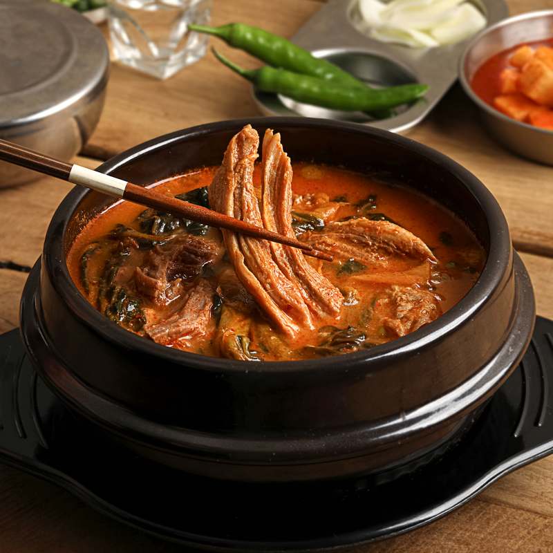 캠핑이나 집에서 간편하게 즐기는 순살 뼈해장국과 감자탕 추천!