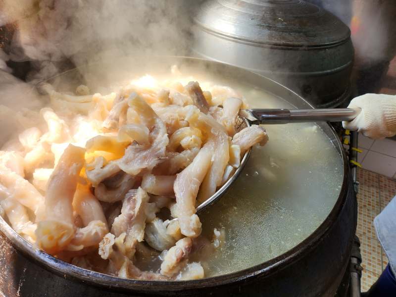 집에서 맛보는 진한 도가니탕, 건강하게 즐기세요!