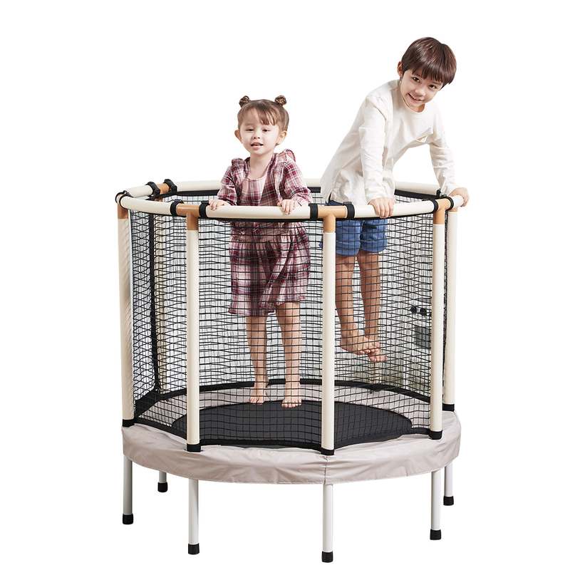 아이들이 좋아하는 실내 트램폴린, 안전하고 재미있게 즐기기!