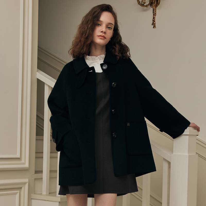 편안하게 입기 좋은 울 하프 코트, 지금 바로 만나보세요!