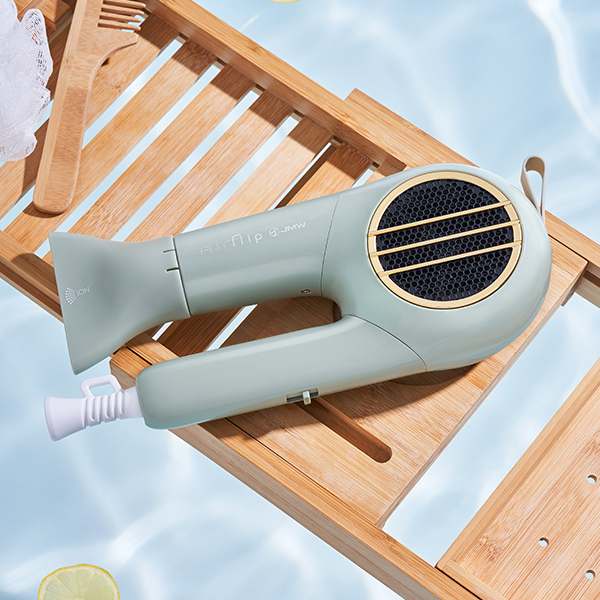 쉽고 빠르게 머리 스타일링! 접이식 헤어 드라이기 추천