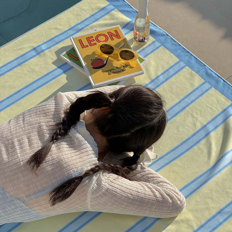 여름철 필수! 감성 가득한 대형 비치타월 추천