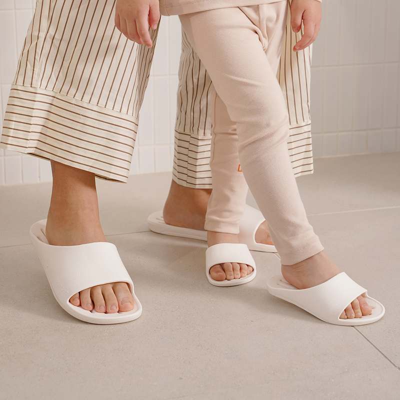 가족 모두 편하게 신을 수 있는 욕실화 세트 추천해요!