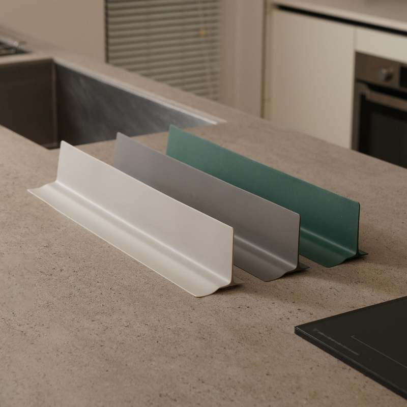 쉽고 편하게 싱크대 물막이 처마를 교체하는 방법