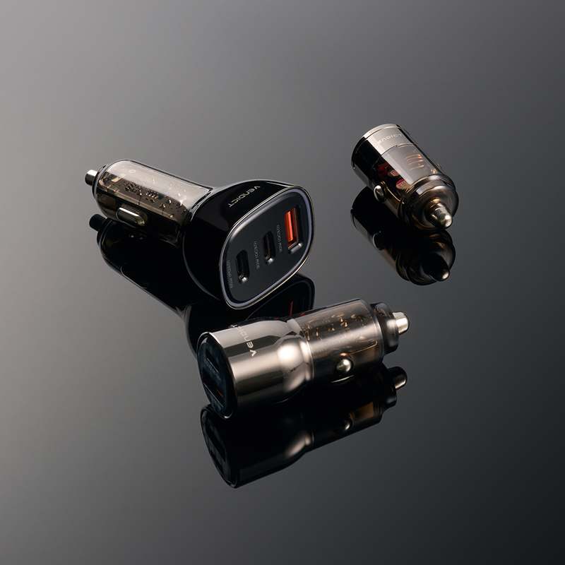 차량에서 빠르고 안전하게 충전하는 방법, 벤딕트 100W 차량용 충전기 소개