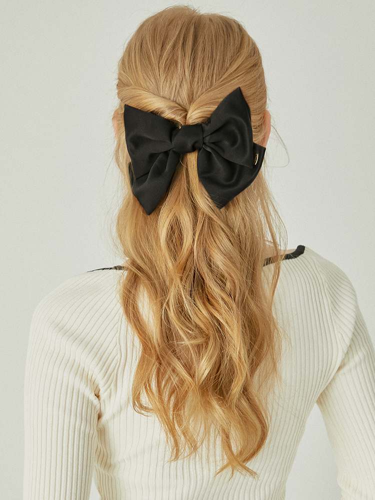 아이유도 반한 제이에스티나 새틴 리본 헤어핀, 블랙 컬러로 포인트!