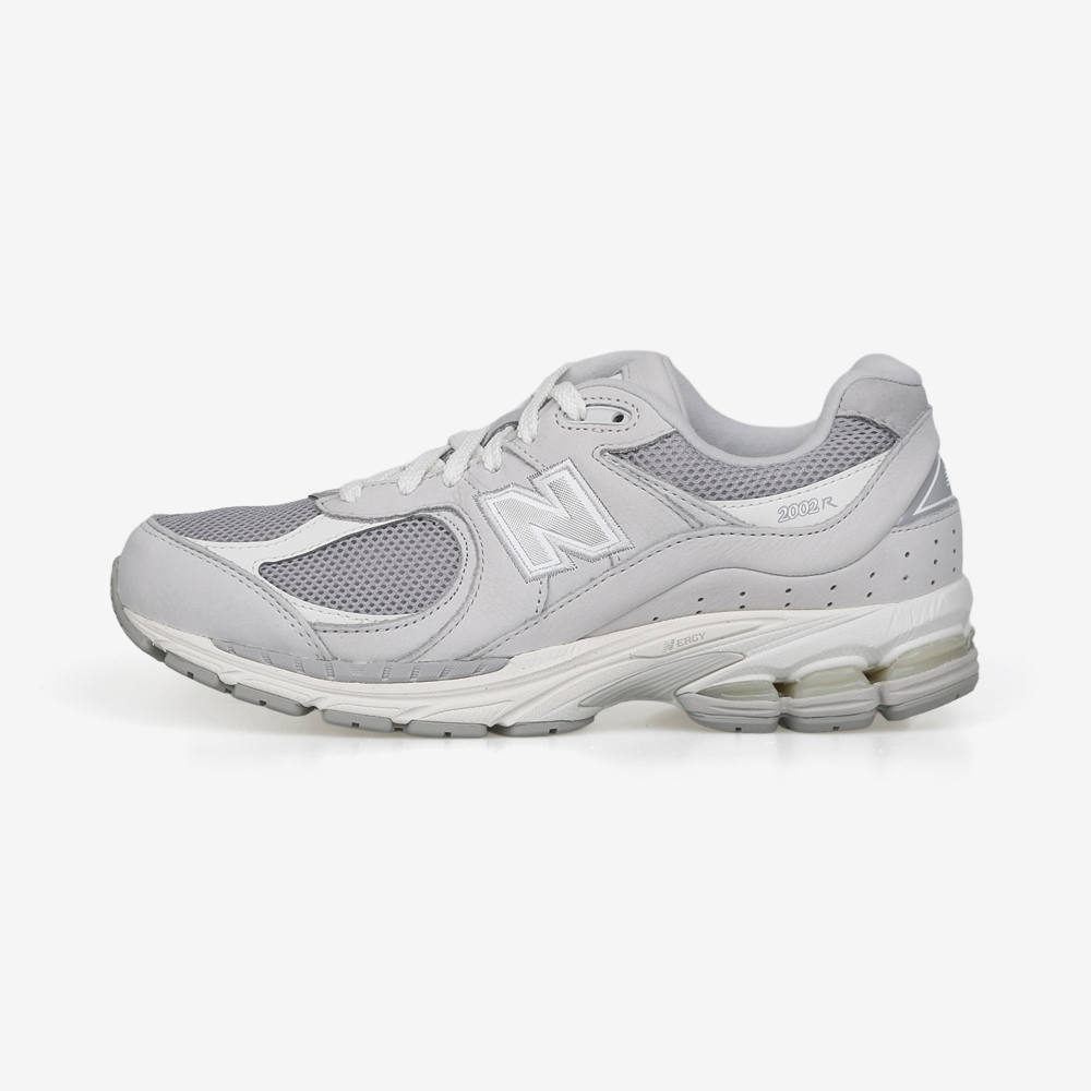 편하게 신기 좋은 뉴발란스 2002R 운동화, 어떤 점이 특별할까?