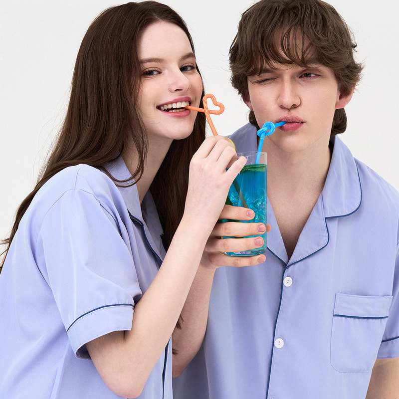 편안한 여름밤을 위한 실크 느낌 반팔 파자마 세트 추천!