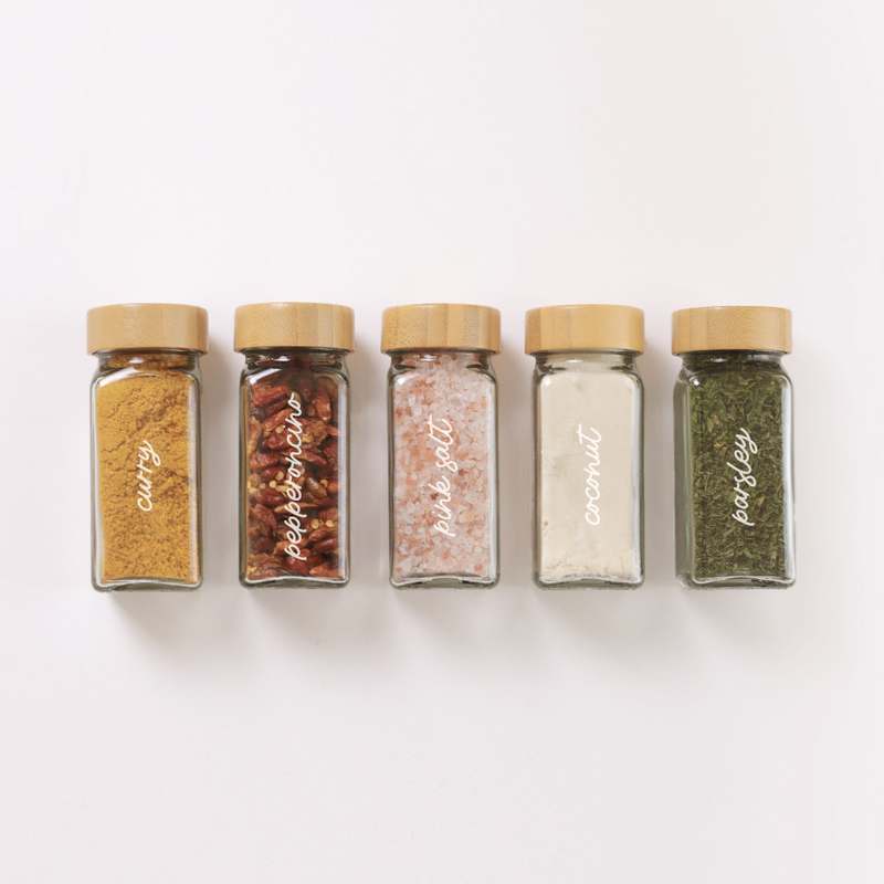 일상에서 유용한 향신료와 차 보관용 밀폐 용기 추천