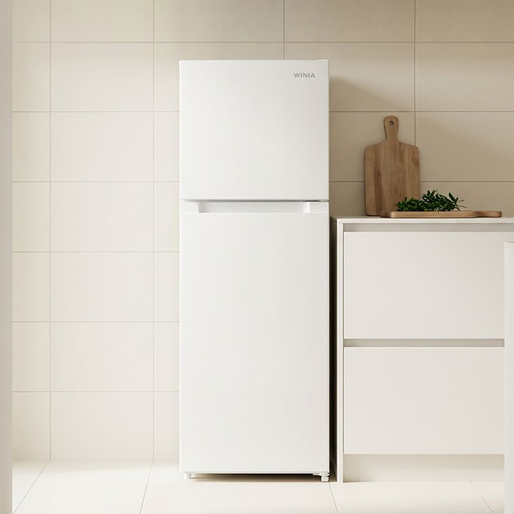 작은 공간에 딱 맞는 미니 냉장고, 집이나 사무실에서 유용하게 쓰기 좋아요!