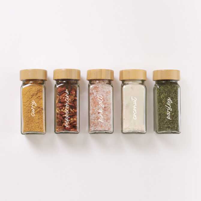 향신료와 원두, 말린차 보관에 딱 좋은 유리 캐니스터 세트