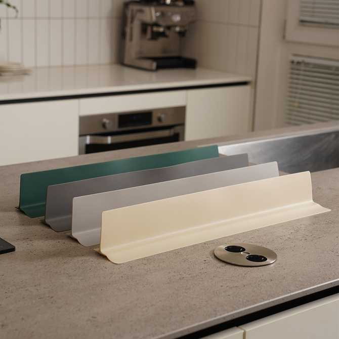 쉽고 깔끔하게 싱크대 물막이 처마를 설치하는 방법