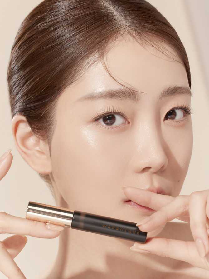 눈썹과 속눈썹 건강을 동시에 챙기는 비건 영양제, 한번 살펴보세요!