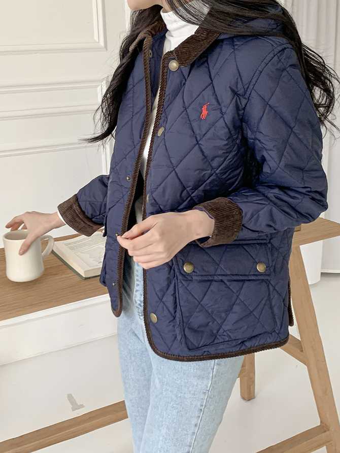 편하게 입기 좋은 여성용 퀼팅 자켓, 코듀로이 칼라와 누빔 패딩이 포인트