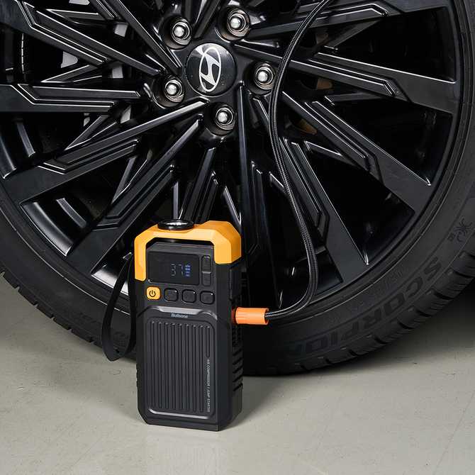 차량 필수 아이템! 타이어 공기압 체크와 배터리 점프 스타터를 한번에