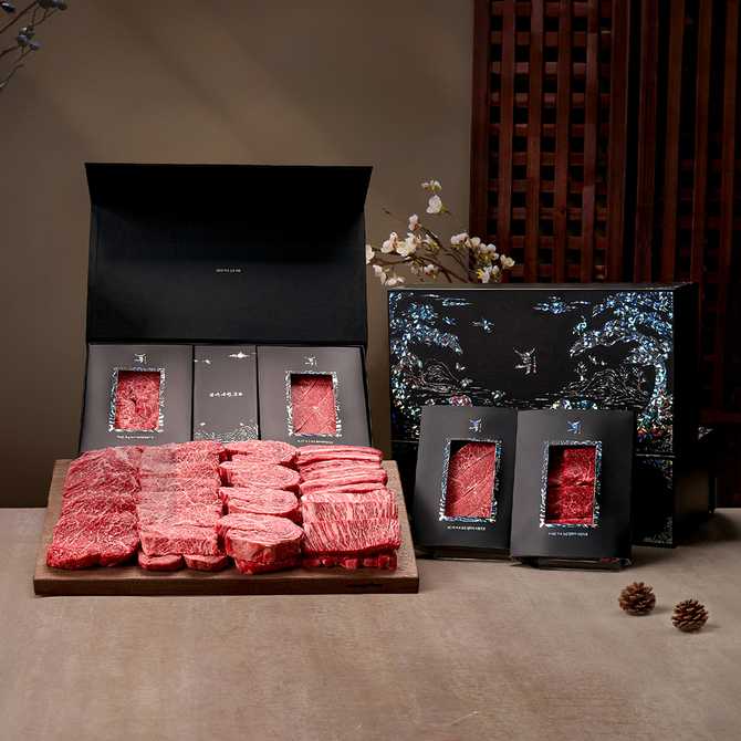 가족과 함께 즐기기 좋은 1등급 투뿔 한우 선물세트, 엄마네특작 한우 모듬