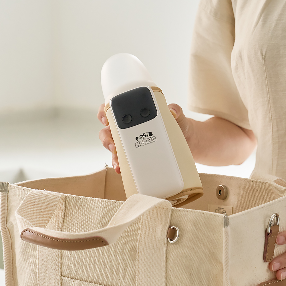 휴대용 보틀워머로 간편하게 모유와 이유식을 데우는 방법