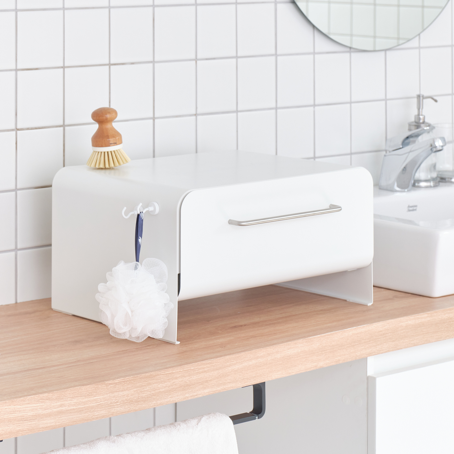 작은 주방도 깔끔하게! 실용적인 식탁 정리함과 슬라이딩 수납 아이템 소개