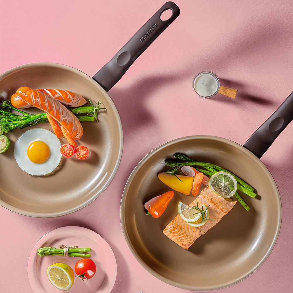 가볍고 튼튼한 프라이팬, 일상 요리의 필수템 추천!