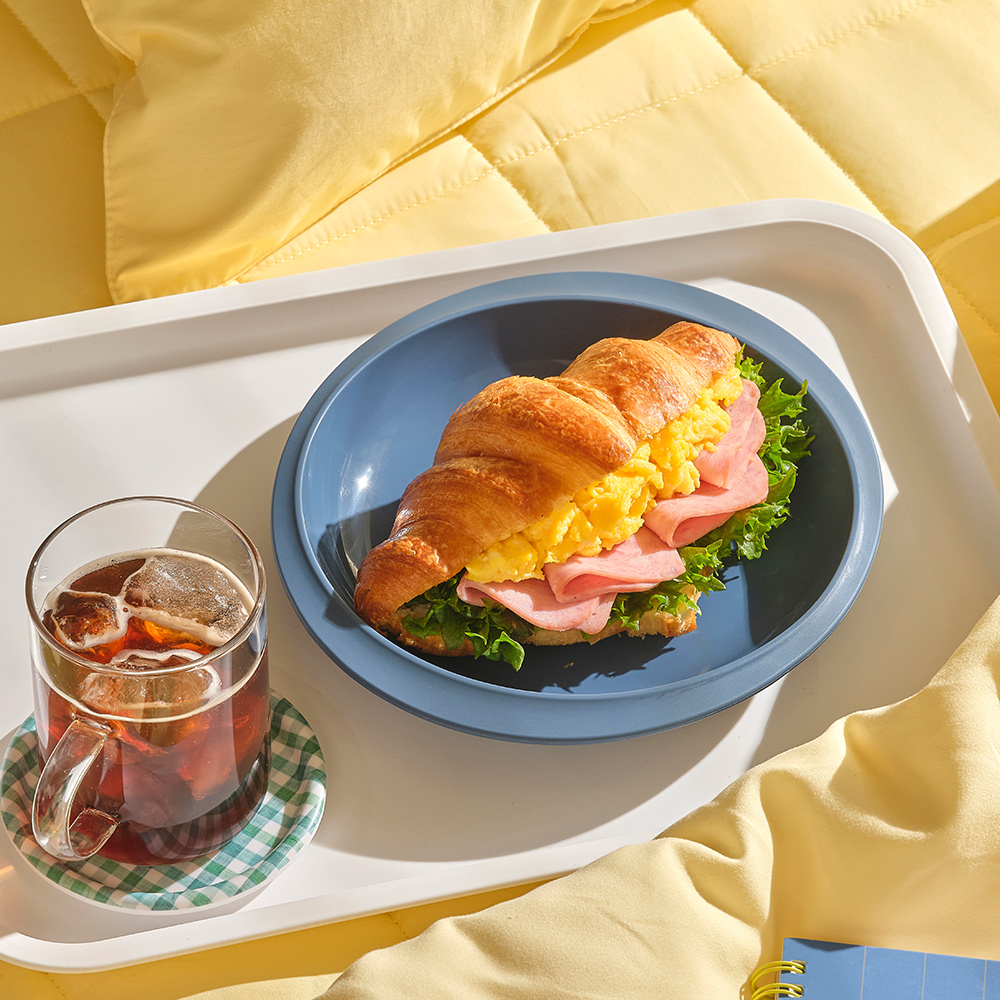 캠핑이나 피크닉에 딱! 실리콘으로 만든 원형 접시 추천