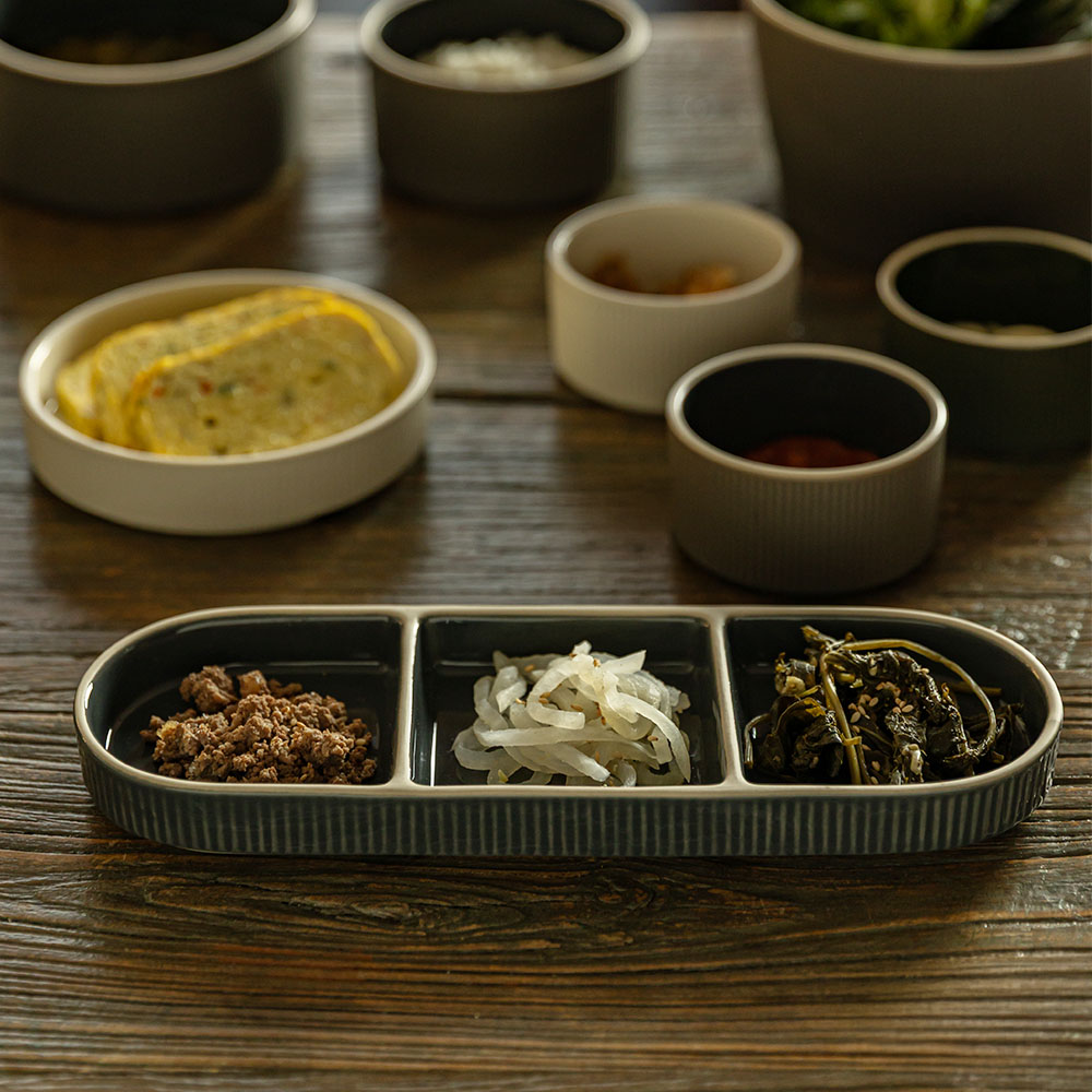 가정에서 활용하기 좋은 국산 직사각 나눔접시, 1+1 혜택으로 득템하세요!