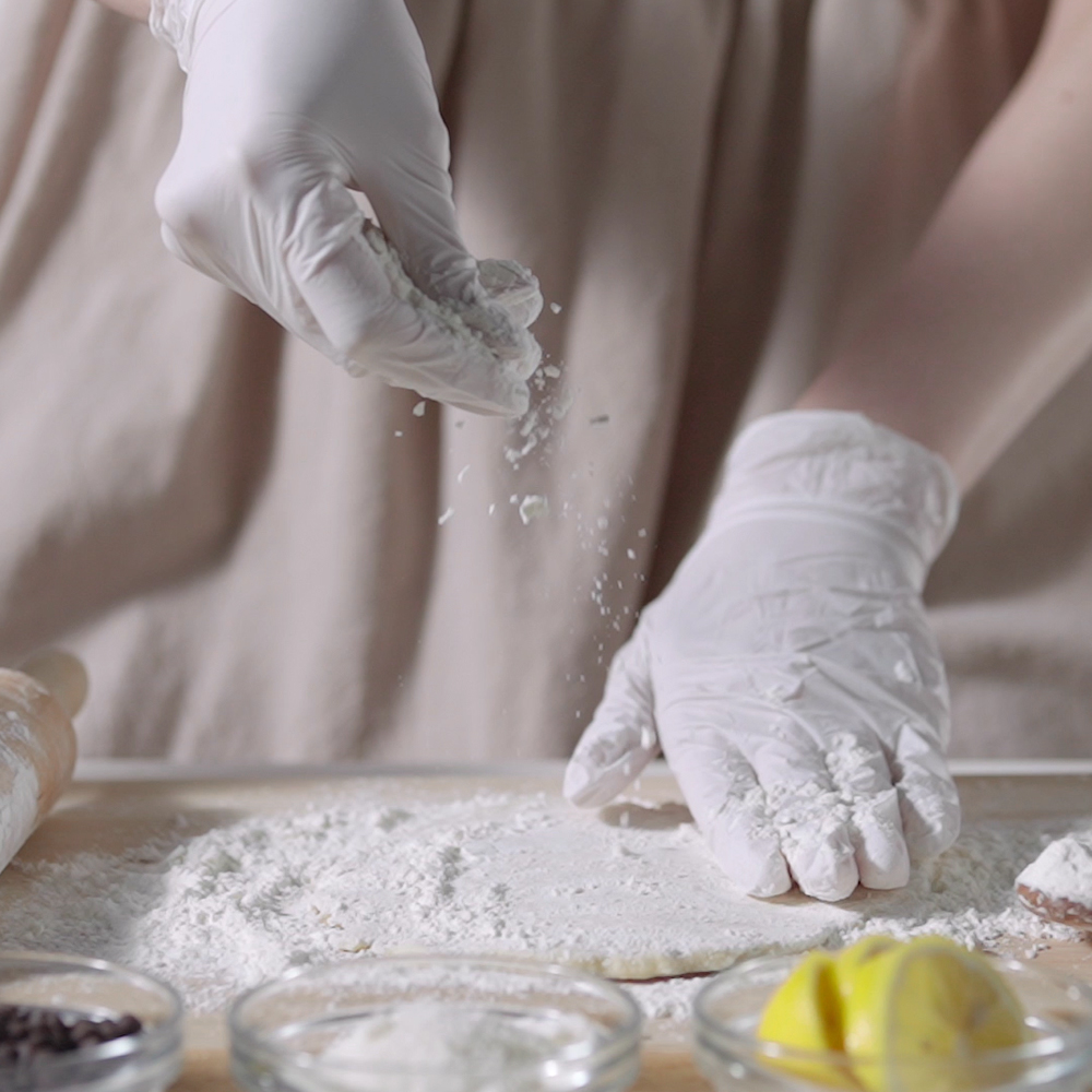 편리하게 사용하는 니트릴장갑, 이너홈 200매로 준비하세요!