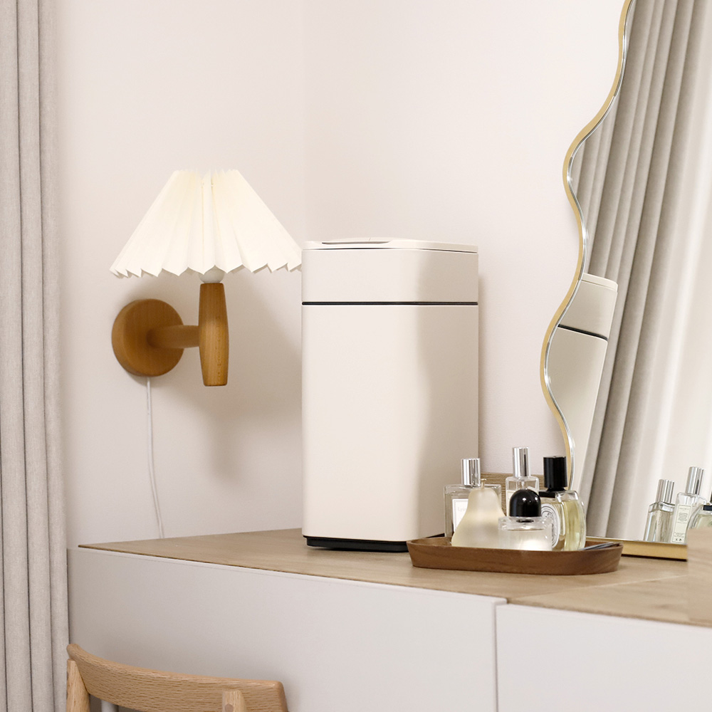 집안이 깔끔해지는 스마트 센서 미니 쓰레기통, 한번 써보세요!